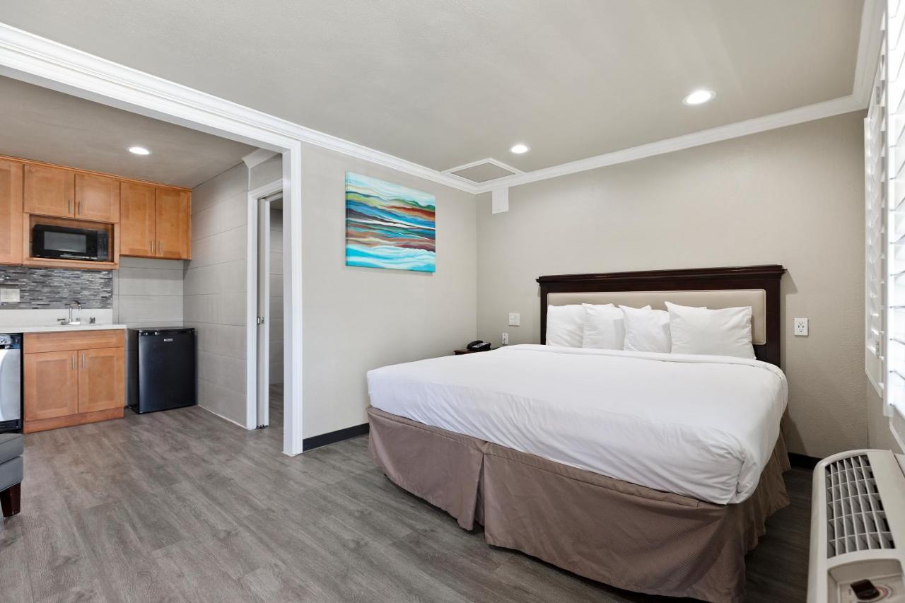 Le Blanc Inn & Suites إل مونتي المظهر الخارجي الصورة