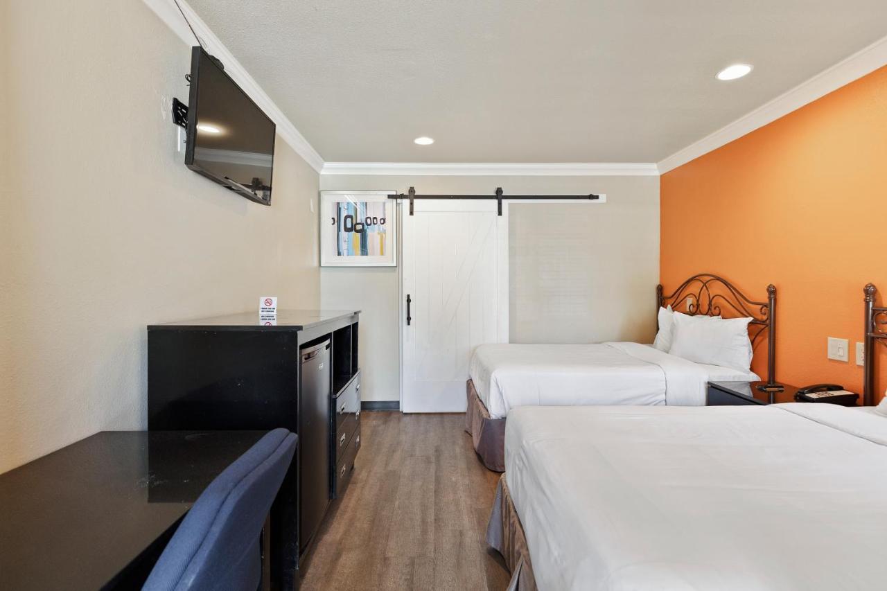 Le Blanc Inn & Suites إل مونتي المظهر الخارجي الصورة