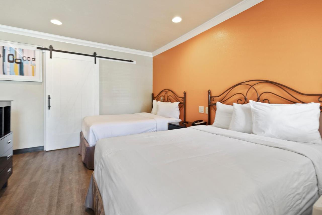 Le Blanc Inn & Suites إل مونتي المظهر الخارجي الصورة