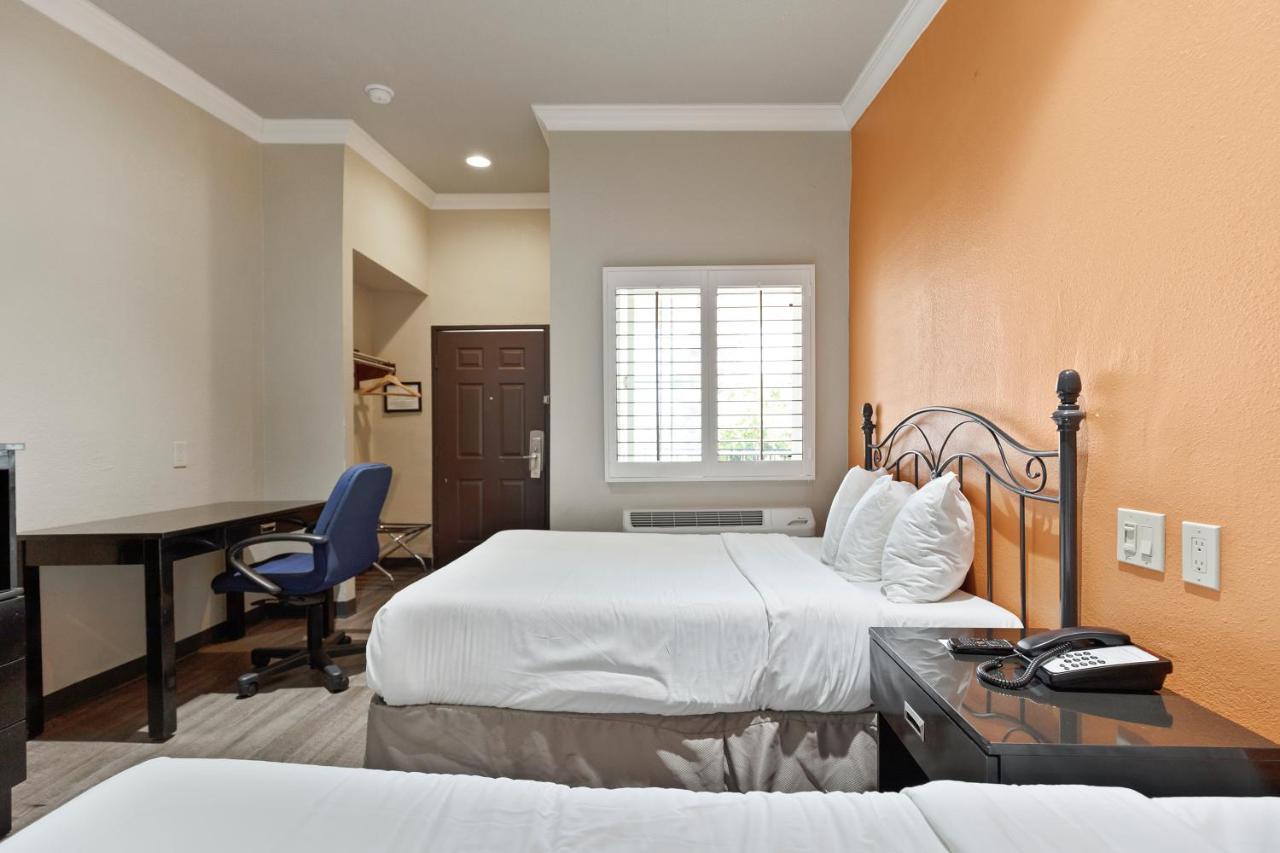 Le Blanc Inn & Suites إل مونتي المظهر الخارجي الصورة