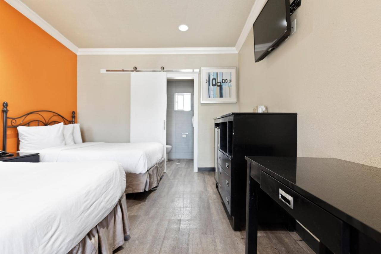 Le Blanc Inn & Suites إل مونتي المظهر الخارجي الصورة