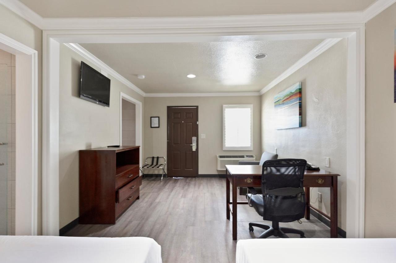Le Blanc Inn & Suites إل مونتي المظهر الخارجي الصورة