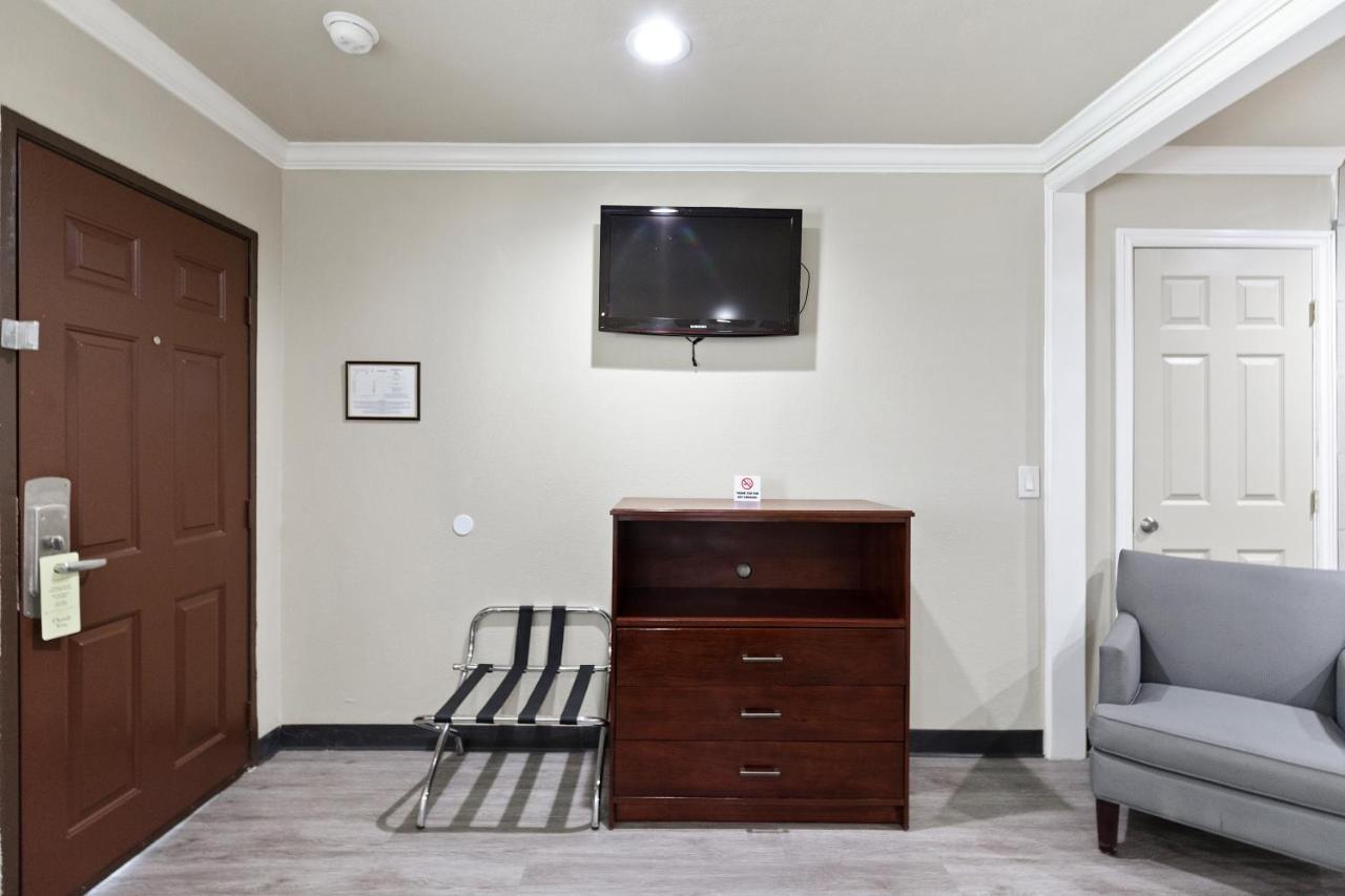 Le Blanc Inn & Suites إل مونتي المظهر الخارجي الصورة