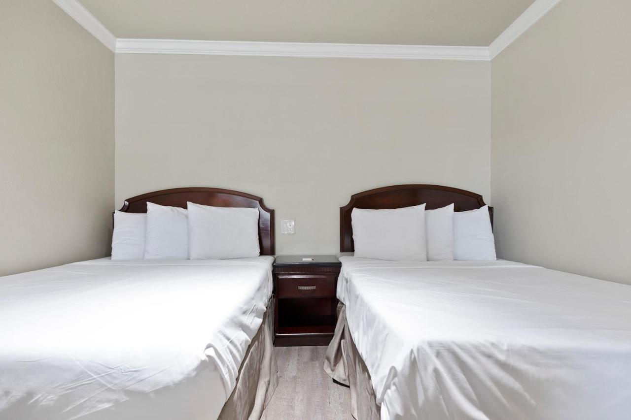 Le Blanc Inn & Suites إل مونتي المظهر الخارجي الصورة