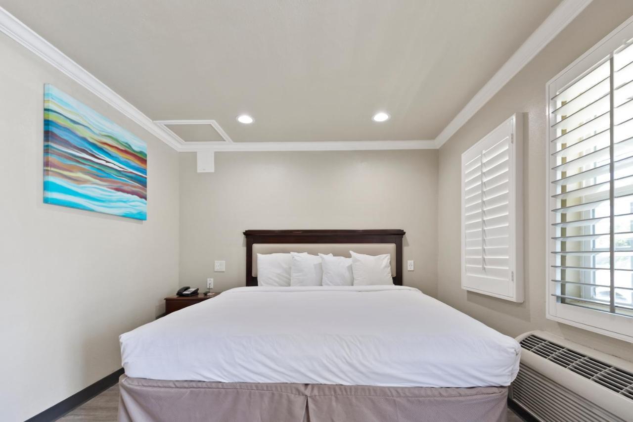 Le Blanc Inn & Suites إل مونتي المظهر الخارجي الصورة