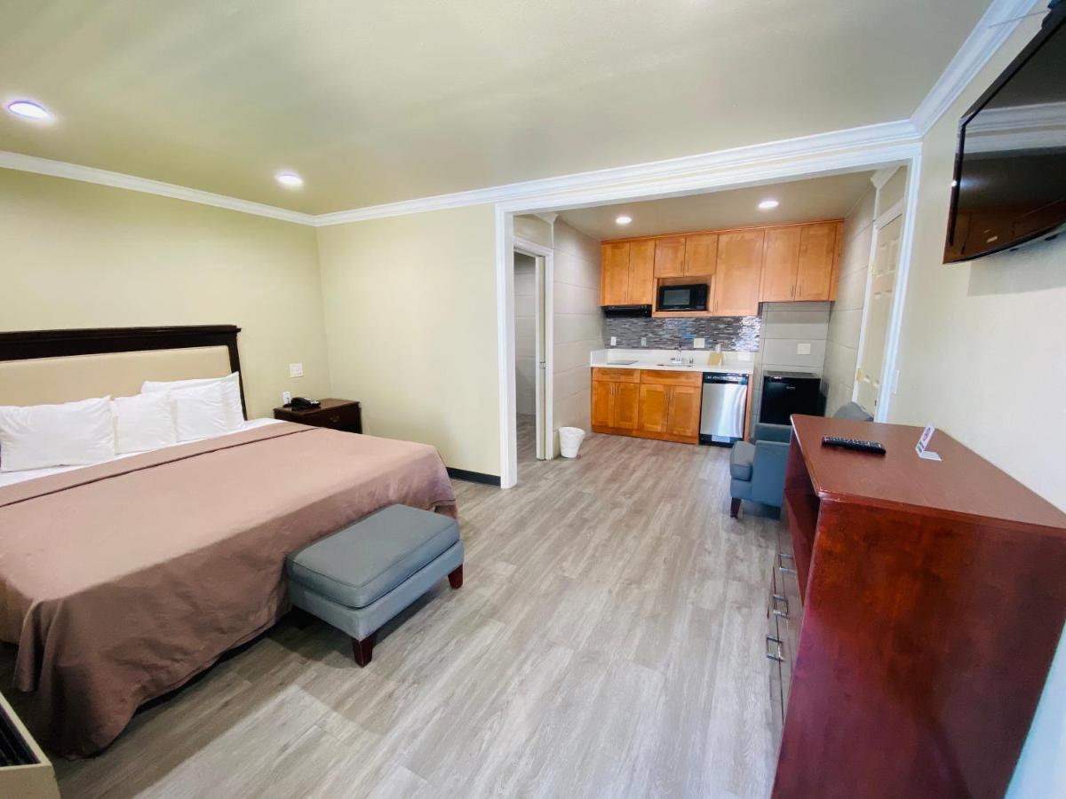 Le Blanc Inn & Suites إل مونتي المظهر الخارجي الصورة