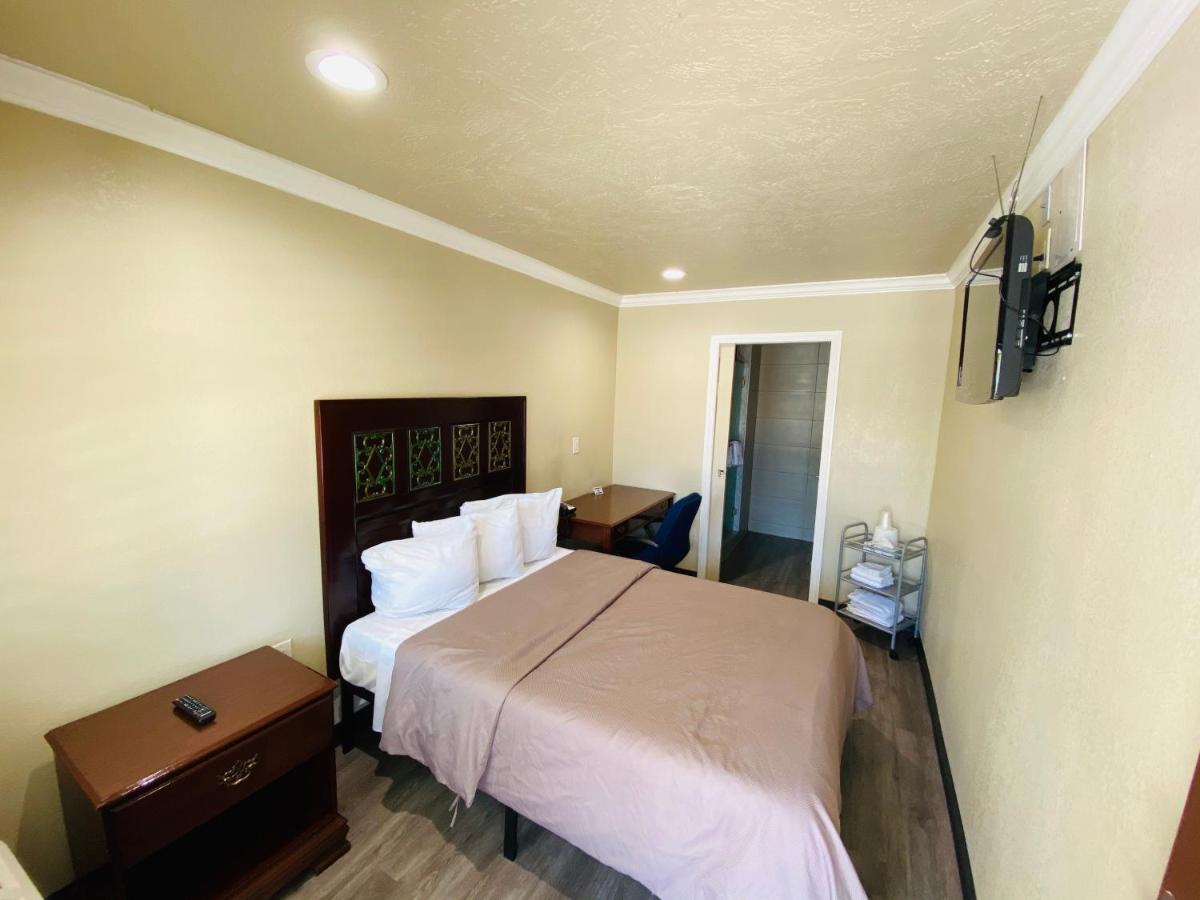 Le Blanc Inn & Suites إل مونتي المظهر الخارجي الصورة